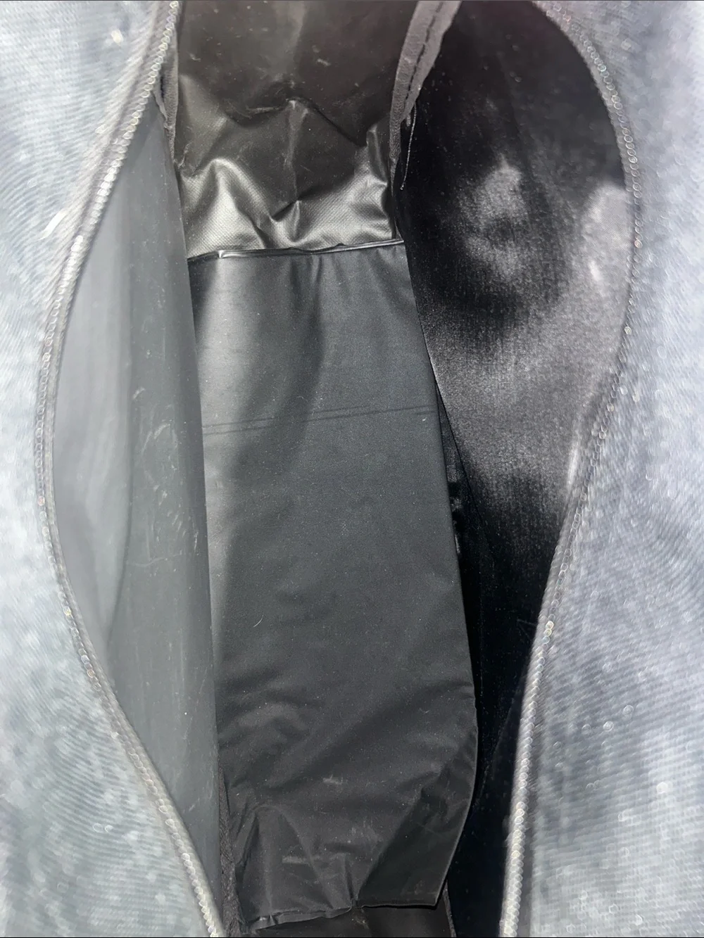 Sonoma Black travel shoulder bag